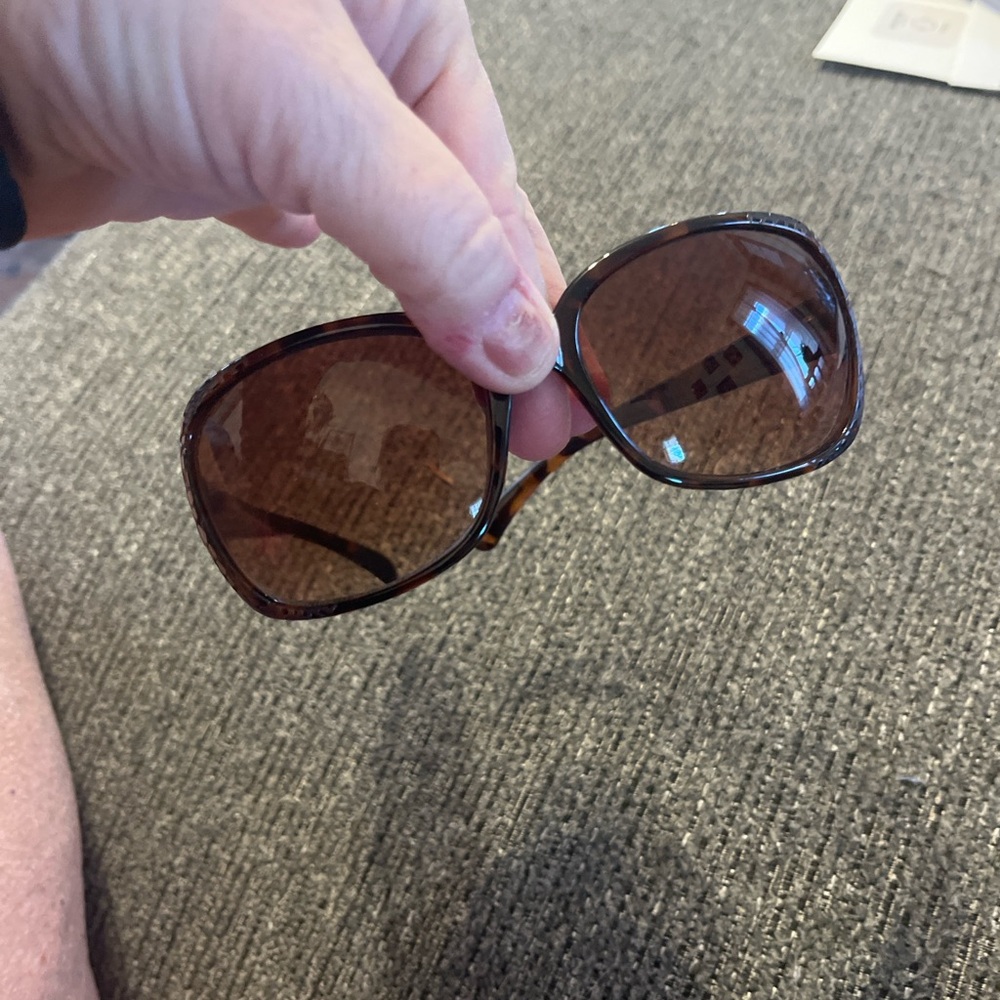 Oscar de la Renta Designer Sunglasses, tortoise pattern